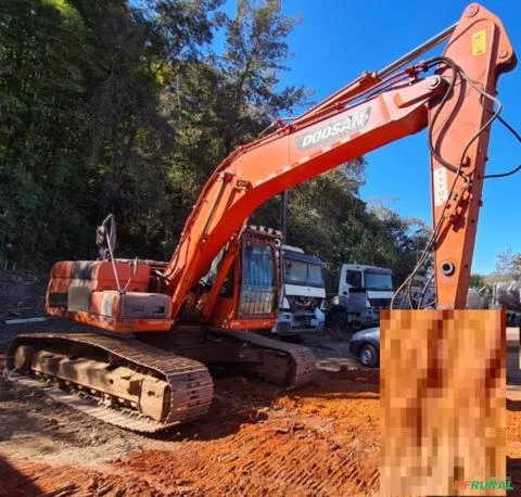 ESCAVADEIRA DOOSAN, MODELO DX225 LCA, ANO 2013