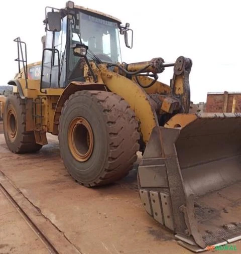 PÁ CARREGADEIRA CATERPILLAR, MODELO 966H, ANO 2013