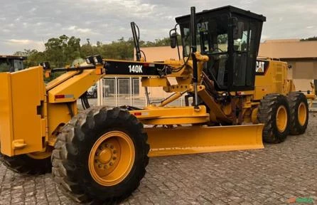 MOTONIVELADORA CATERPILLAR, MODELO 140K, ANO 2019, RIPPER, ÚNICO DONO, COM 6.700 HORAS TRABALHADAS,