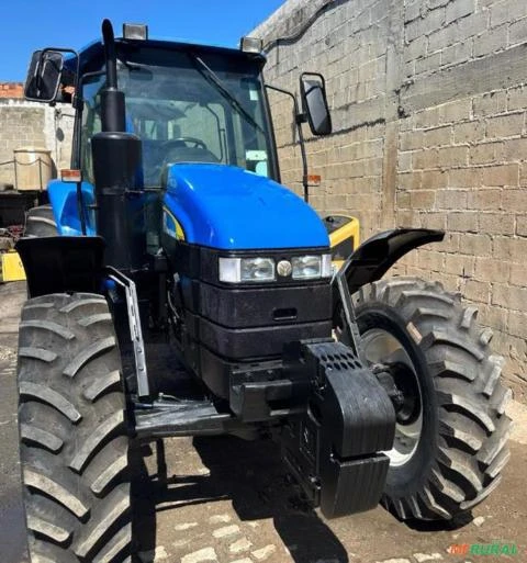 TRATOR AGRÍCOLA NEW HOLLAND, MODELO TS6020 4X4, ANO 2013, COM 5.088HS TRABALHADAS, CABINE COM A/C