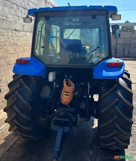 TRATOR AGRÍCOLA NEW HOLLAND, MODELO TS6020 4X4, ANO 2013, COM 5.088HS TRABALHADAS, CABINE COM A/C