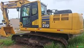 ESCAVADEIRA KOMATSU, MODELO PC 210, ANO 2020