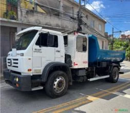 CAMINHÃO CAÇAMBA COM MÓDULO DE PASSAGEIROS VOLKSWAGEN 15-190 ANO 2015, 300.000 KMS RODADOS, MÓDULO P