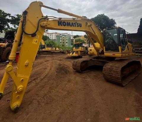 ESCAVADEIRA KOMATSU, MODELO PC200LC-8 M0, ANO 2017, ÚNICO DONO, NF DE ORIGEM, COM 14.635HS