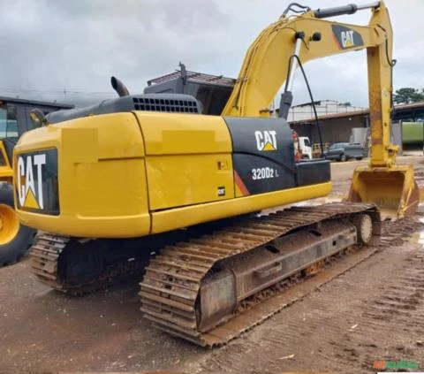 ESCAVADEIRA CATERPILLAR 320D2L ANO 2013, COM TERCEIRA VIA HIDRÁULICA, RODANTE NOVO!!!