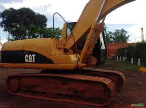 ESCAVADEIRA CATERPILLAR, MODELO 320C, ANO 2002