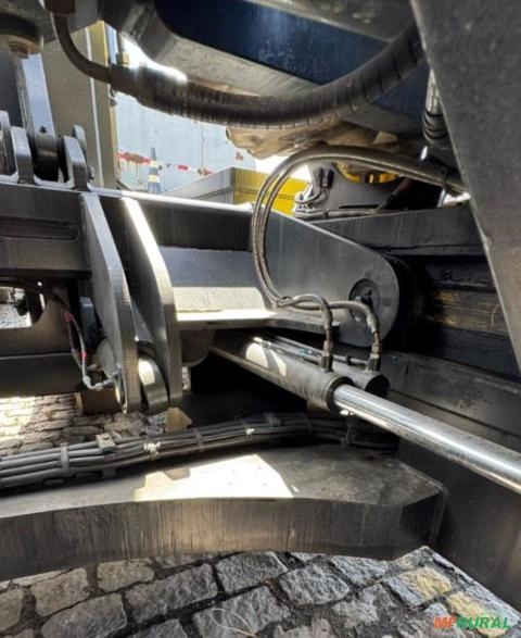 Imagem EMPILHADEIRA LATERAL COMBILIFT C16000J ANO 2015, DE ÚNICO DONO, CABINADA, OPERACIONAL Imagem EMPILHADEIRA LATERAL COMBILIFT C16000J ANO 2015, DE ÚNICO DONO, CABINADA, OPERACIONAL