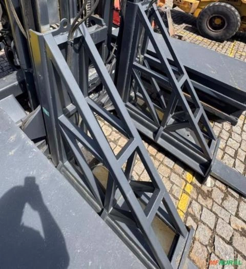 Imagem EMPILHADEIRA LATERAL COMBILIFT C16000J ANO 2015, DE ÚNICO DONO, CABINADA, OPERACIONAL Imagem EMPILHADEIRA LATERAL COMBILIFT C16000J ANO 2015, DE ÚNICO DONO, CABINADA, OPERACIONAL