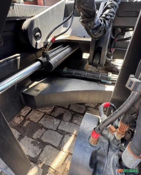 Imagem EMPILHADEIRA LATERAL COMBILIFT C16000J ANO 2015, DE ÚNICO DONO, CABINADA, OPERACIONAL Imagem EMPILHADEIRA LATERAL COMBILIFT C16000J ANO 2015, DE ÚNICO DONO, CABINADA, OPERACIONAL