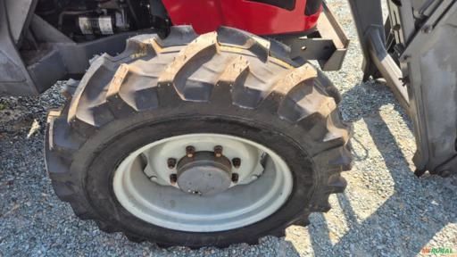 Imagem TRATOR AGRÍCOLA MASSEY FERGUSON, MODELO 4275 4X4, ANO 2013, COM LAMINA Imagem TRATOR AGRÍCOLA MASSEY FERGUSON, MODELO 4275 4X4, ANO 2013, COM LAMINA