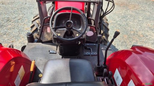 Imagem TRATOR AGRÍCOLA MASSEY FERGUSON, MODELO 4275 4X4, ANO 2013, COM LAMINA Imagem TRATOR AGRÍCOLA MASSEY FERGUSON, MODELO 4275 4X4, ANO 2013, COM LAMINA