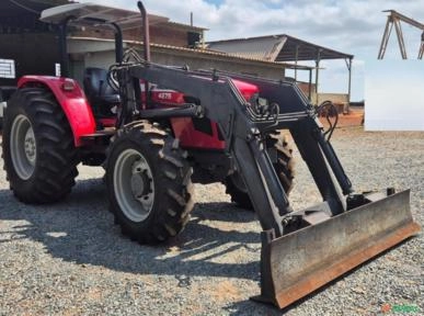 Imagem TRATOR AGRÍCOLA MASSEY FERGUSON, MODELO 4275 4X4, ANO 2013, COM LAMINA Imagem TRATOR AGRÍCOLA MASSEY FERGUSON, MODELO 4275 4X4, ANO 2013, COM LAMINA