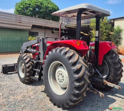 Imagem TRATOR AGRÍCOLA MASSEY FERGUSON, MODELO 4275 4X4, ANO 2013, COM LAMINA Imagem TRATOR AGRÍCOLA MASSEY FERGUSON, MODELO 4275 4X4, ANO 2013, COM LAMINA