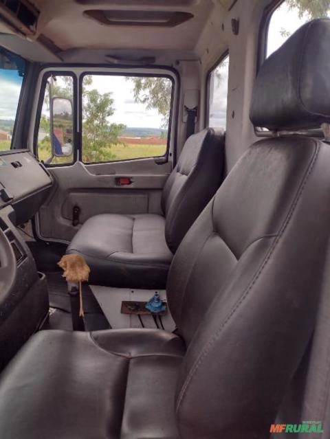 Imagem CAMINHÃO ROLL ON / OFF MERCEDES BENZ, LK2635 6X4, ANO 1995, ÚNICO DONO, COM PRANCHA E CAÇAMBA Imagem CAMINHÃO ROLL ON / OFF MERCEDES BENZ, LK2635 6X4, ANO 1995, ÚNICO DONO, COM PRANCHA E CAÇAMBA