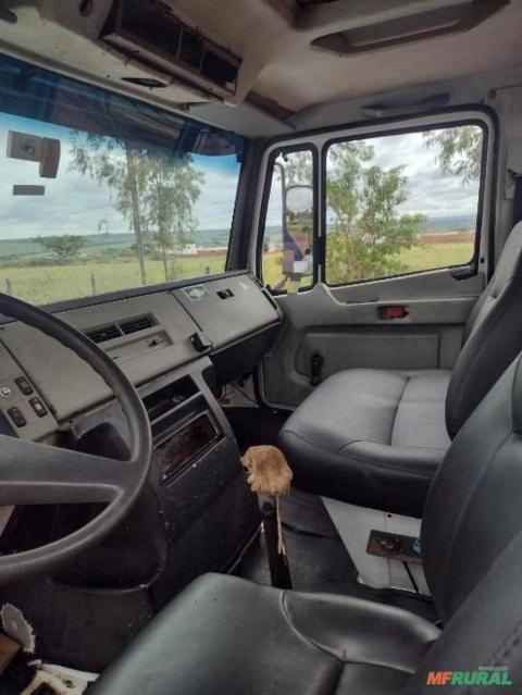 Imagem CAMINHÃO ROLL ON / OFF MERCEDES BENZ, LK2635 6X4, ANO 1995, ÚNICO DONO, COM PRANCHA E CAÇAMBA Imagem CAMINHÃO ROLL ON / OFF MERCEDES BENZ, LK2635 6X4, ANO 1995, ÚNICO DONO, COM PRANCHA E CAÇAMBA