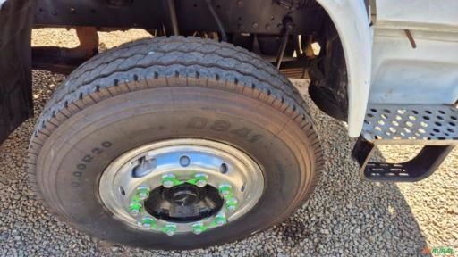 Imagem CAMINHÃO MERCEDES, MODELO 2729 8X4, ANO 2012/2012, ÚNICO DONO, BÁSCULA 16 M² Imagem CAMINHÃO MERCEDES, MODELO 2729 8X4, ANO 2012/2012, ÚNICO DONO, BÁSCULA 16 M²