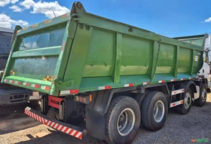 Imagem CAMINHÃO MERCEDES, MODELO 2729 8X4, ANO 2012/2012, ÚNICO DONO, BÁSCULA 16 M² Imagem CAMINHÃO MERCEDES, MODELO 2729 8X4, ANO 2012/2012, ÚNICO DONO, BÁSCULA 16 M²