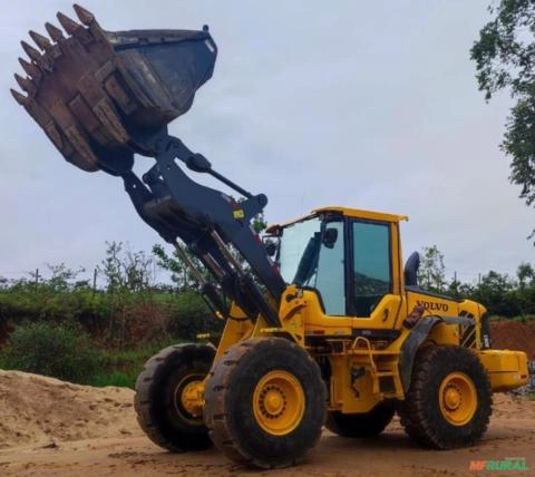 Imagem PÁ CARREGADEIRA VOLVO, MODELO L90F, ANO 2009 Imagem PÁ CARREGADEIRA VOLVO, MODELO L90F, ANO 2009