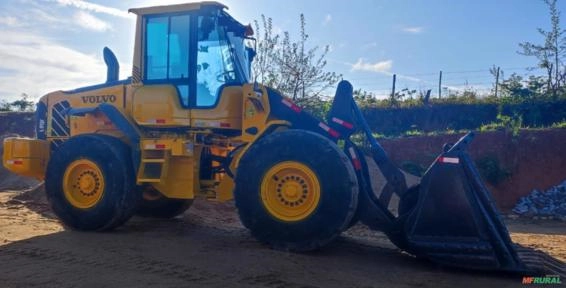 Imagem PÁ CARREGADEIRA VOLVO, MODELO L90F, ANO 2009 Imagem PÁ CARREGADEIRA VOLVO, MODELO L90F, ANO 2009