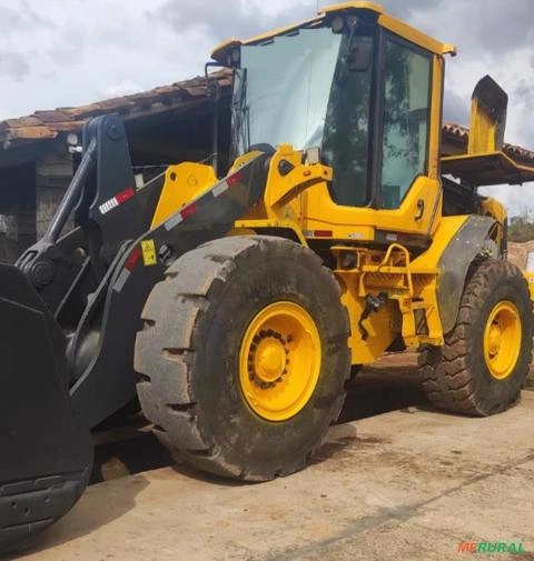 Imagem PÁ CARREGADEIRA VOLVO, MODELO L90F, ANO 2009 Imagem PÁ CARREGADEIRA VOLVO, MODELO L90F, ANO 2009