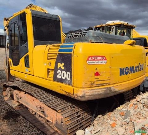 ESCAVADEIRA KOMATSU, MODELO PC200-8, ANO 2012, COM 11.351HS TRABALHADAS, PESO OPERACIONAL 21T Imagem ESCAVADEIRA KOMATSU, MODELO PC200-8, ANO 2012, COM 11.351HS TRABALHADAS, PESO OPERACIONAL 21T