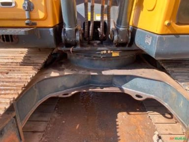 Imagem ESCAVADEIRA HYUNDAI, ROBEX 140LC-9, ANO 2018, SÃO 03 UNIDADES, ÚNICO DONO, 9.900/11.850/12.600HS Imagem ESCAVADEIRA HYUNDAI, ROBEX 140LC-9, ANO 2018, SÃO 03 UNIDADES, ÚNICO DONO, 9.900/11.850/12.600HS