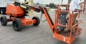 PLATAFORMA DE LANÇA ARTICULADA JLG, MODELO 340AJ 4X4, ANO 2014, APENAS 1.600HS TRABALHADAS Imagem PLATAFORMA DE LANÇA ARTICULADA JLG, MODELO 340AJ 4X4, ANO 2014, APENAS 1.600HS TRABALHADAS