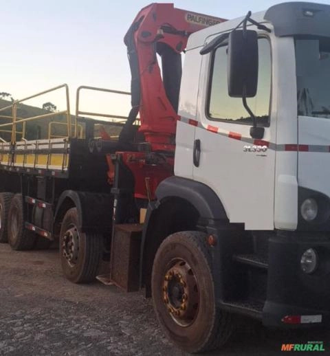 Imagem CAMINHÃO MUNCK VOLKSWAGEN, 31.330 6X4, ANO 2019/2020, ÚNICO DONO, 92.606KMS, PALFINGER MD6007 Imagem CAMINHÃO MUNCK VOLKSWAGEN, 31.330 6X4, ANO 2019/2020, ÚNICO DONO, 92.606KMS, PALFINGER MD6007