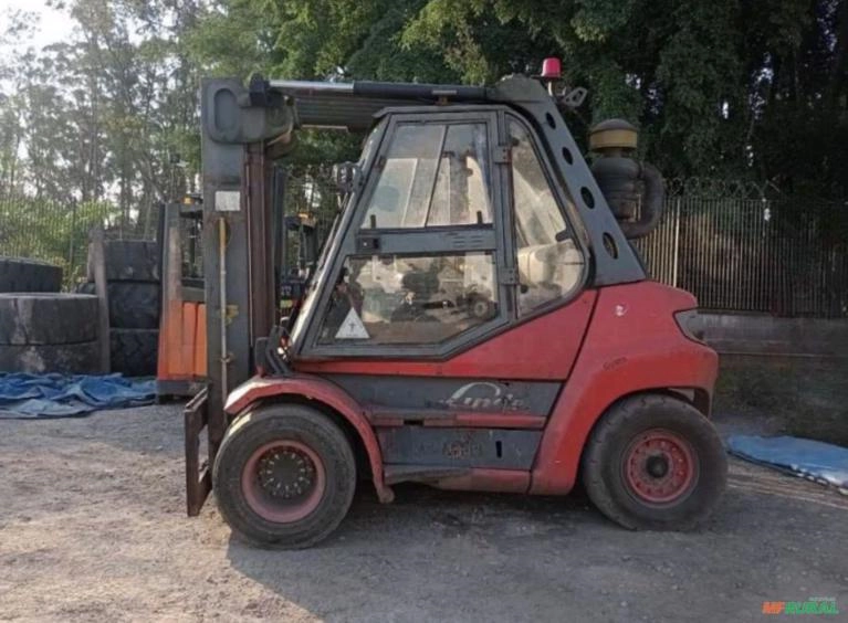 EMPILHADEIRA LINDE H70 DIESEL ANO 2013, CAPACIDADE PARA 07 TONELADAS, COM 10.800 HORAS TRABALHADAS!! Imagem EMPILHADEIRA LINDE H70 DIESEL ANO 2013, CAPACIDADE PARA 07 TONELADAS, COM 10.800 HORAS TRABALHADAS!!