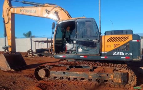 ESCAVADEIRA HYUNDAI, MODELO ROBEX 220LC-9, ANO 2018 Imagem ESCAVADEIRA HYUNDAI, MODELO ROBEX 220LC-9, ANO 2018