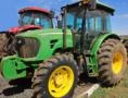 TRATOR AGRÍCOLA JOHN DEERE, 5090E 4X4, ANO 2018, ÚNICO DONO, COM 7.600HS, CABINE FECHADA COM A/C Imagem TRATOR AGRÍCOLA JOHN DEERE, 5090E 4X4, ANO 2018, ÚNICO DONO, COM 7.600HS, CABINE FECHADA COM A/C