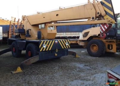 GUINDASTE BANTAM MODELO S-628 4X4 ANO DE FABRICAÇÃO 1974, CAPACIDADE 18 TON!!! Imagem GUINDASTE BANTAM MODELO S-628 4X4 ANO DE FABRICAÇÃO 1974, CAPACIDADE 18 TON!!!