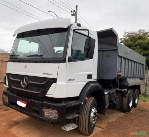 CAMINHÃO BASCULANTE MERCEDES BENZ AXOR 2831 6X4 ANO 2013 CAÇAMBA ROSSETTI Imagem CAMINHÃO BASCULANTE MERCEDES BENZ AXOR 2831 6X4 ANO 2013 CAÇAMBA ROSSETTI