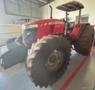 TRATOR AGRÍCOLA MASSEY FERGUSON, MODELO 6712 4X4, ANO 2020, ÚNICO DONO, NF DE ORIGEM, COM 2.947HS Imagem TRATOR AGRÍCOLA MASSEY FERGUSON, MODELO 6712 4X4, ANO 2020, ÚNICO DONO, NF DE ORIGEM, COM 2.947HS