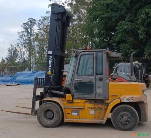 EMPILHADEIRA HYUNDAI, MODELO 70D-7E, ANO 2021, RODAGEM DUPLA, CAPACIDADE PARA 07 TON, ÚNICO DONO, NF Imagem EMPILHADEIRA HYUNDAI, MODELO 70D-7E, ANO 2021, RODAGEM DUPLA, CAPACIDADE PARA 07 TON, ÚNICO DONO, NF