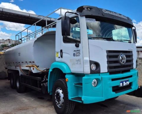 CAMINHÃO PIPA VOLKSWAGEN 26.280 6X4 CONSTELLATION ANO 2014 DOCUMENTAÇÃO EM DIA 20.000L Imagem CAMINHÃO PIPA VOLKSWAGEN 26.280 6X4 CONSTELLATION ANO 2014 DOCUMENTAÇÃO EM DIA 20.000L
