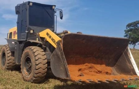 Pá Carregadeira New Holland 12 D Ano 2021 Imagem Pá Carregadeira New Holland 12 D Ano 2021