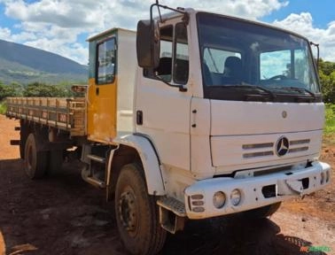 CAMINHÃO CARROCERIA MERCEDES BENZ, MODELO 1215 C, ANO 2001 Imagem CAMINHÃO CARROCERIA MERCEDES BENZ, MODELO 1215 C, ANO 2001