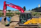 ESCAVADEIRA SANY, MODELO SY135C, ANO 2014, TRABALHANDO, GIRO REVISADO, RODA MOTRIZ NOVA, 10.000HS Imagem ESCAVADEIRA SANY, MODELO SY135C, ANO 2014, TRABALHANDO, GIRO REVISADO, RODA MOTRIZ NOVA, 10.000HS