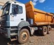 CAMINHÃO BASCULANTE MERCEDES BENZ, MODELO AXOR 4144K 6X4, BASCULA ROSSETTI 16 M³ Imagem CAMINHÃO BASCULANTE MERCEDES BENZ, MODELO AXOR 4144K 6X4, BASCULA ROSSETTI 16 M³