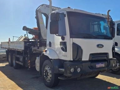 CAMINHÃO MUNCK FORD, MODELO CARGO 1723K, ANO 2014/2015 Imagem CAMINHÃO MUNCK FORD, MODELO CARGO 1723K, ANO 2014/2015