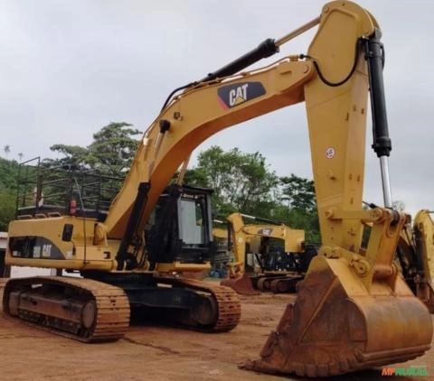 ESCAVADEIRA CATERPILLAR, MODELO 349DL ME, ANO 2012 Imagem ESCAVADEIRA CATERPILLAR, MODELO 349DL ME, ANO 2012