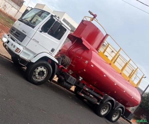 CAMINHÃO PIPA MERCEDES BENZ, ATRON 2729 6X4, ANO 2014, DOCUMENTAÇÃO EM DIA, 139.000KMS, PNEUS NOVOS Imagem CAMINHÃO PIPA MERCEDES BENZ, ATRON 2729 6X4, ANO 2014, DOCUMENTAÇÃO EM DIA, 139.000KMS, PNEUS NOVOS