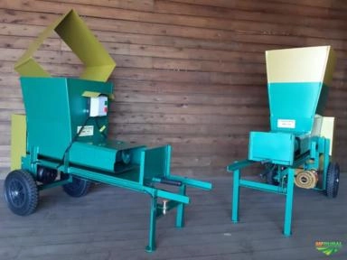 Imagem Máquina Enfardadora de Embalar e Compactar Silagem tem nome  :  CAMPONESA Imagem Máquina Enfardadora de Embalar e Compactar Silagem tem nome  :  CAMPONESA