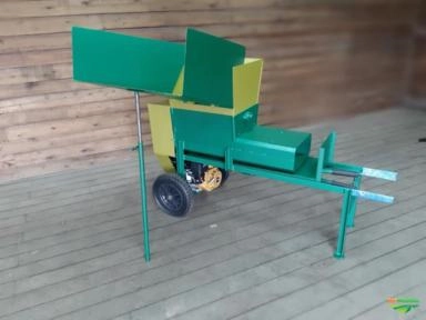 Imagem Máquina Enfardadora de Embalar e Compactar Silagem tem nome  :  CAMPONESA Imagem Máquina Enfardadora de Embalar e Compactar Silagem tem nome  :  CAMPONESA