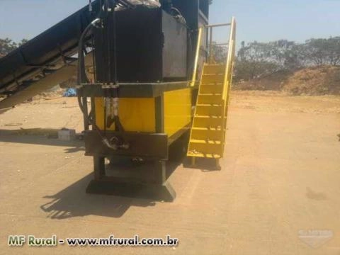 Imagem PRENSA ENFARDADEIRA HORIZONTAL Imagem PRENSA ENFARDADEIRA HORIZONTAL