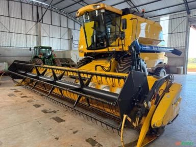 Colheitadeira New Holland TC 5090 Ano 2011 Imagem Colheitadeira New Holland TC 5090 Ano 2011