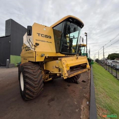 COLHEITADEIRA NEW HOLLAND TC59 Imagem COLHEITADEIRA NEW HOLLAND TC59