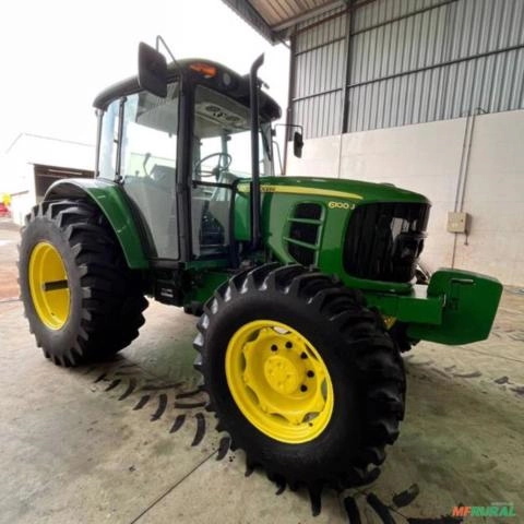 TRATOR JOHN DEERE 6100J - Ano 2018 Imagem TRATOR JOHN DEERE 6100J - Ano 2018