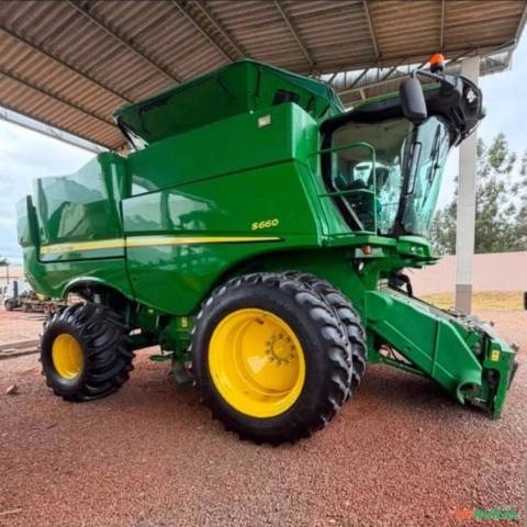 Colheitadeira John Deere S660 - Ano 2018 Imagem Colheitadeira John Deere S660 - Ano 2018